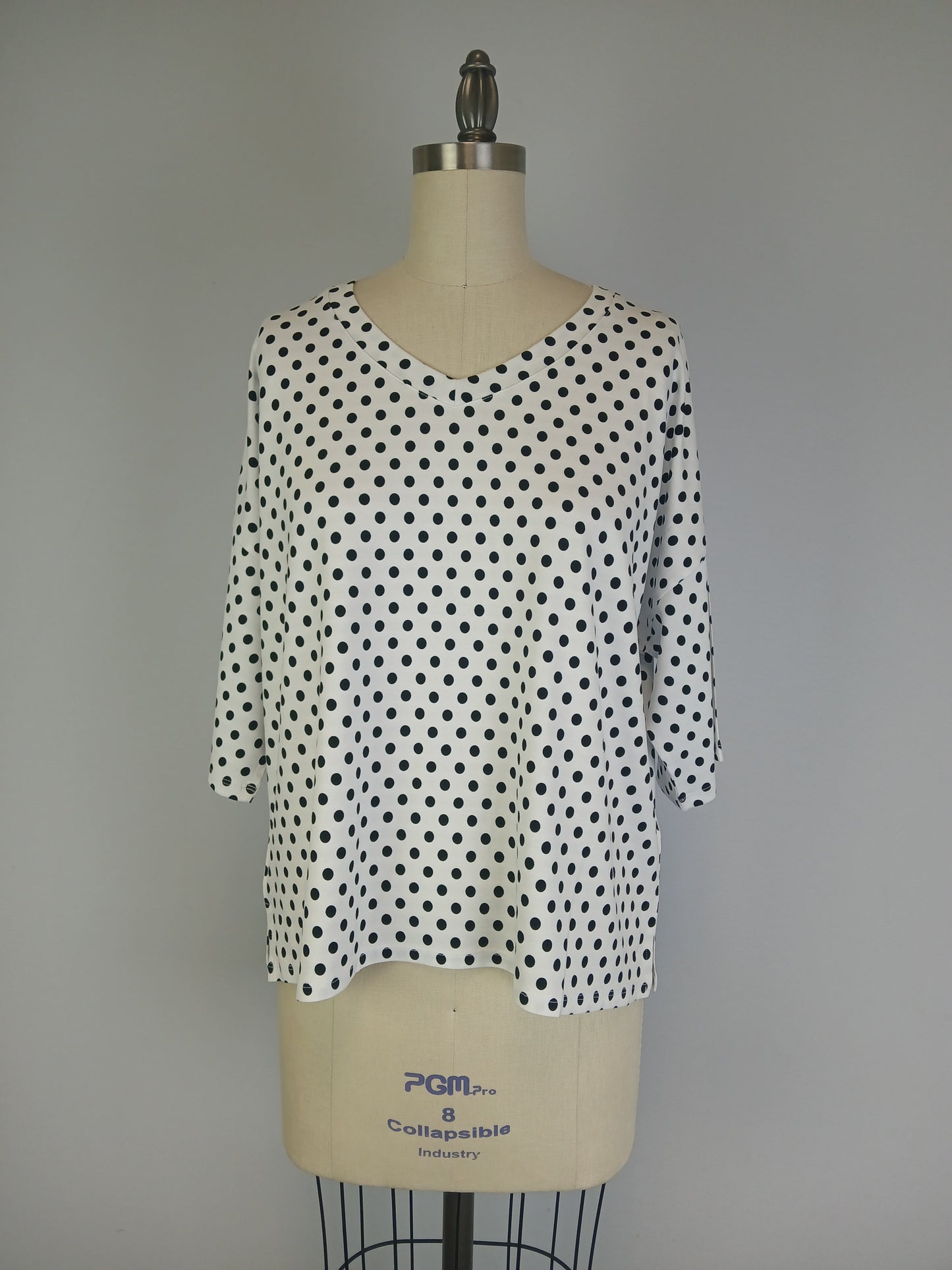 3/4 Sleeve DOT Printed Knit Top D28836 White