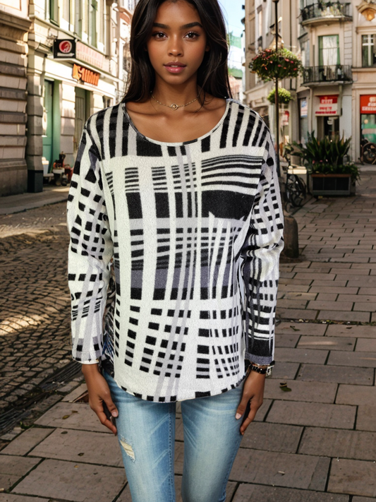 Scoop Neck Sweater-like Top - Black and White (D190638)