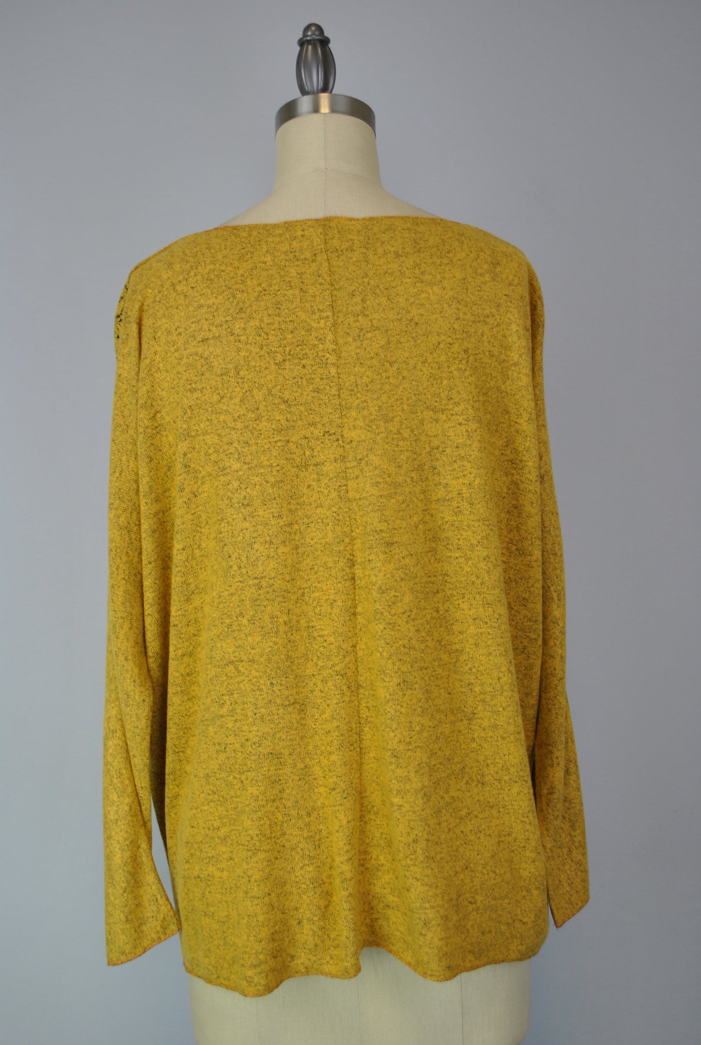 Sweater-like V Neck Foil Screen Top - Messing (D1993FS)