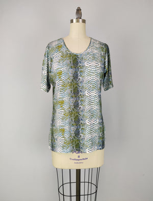 Short Sleeve Scoop Neck Knit Top - Snake Print (D25203)