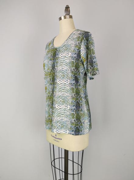Short Sleeve Scoop Neck Knit Top - Snake Print (D25203)