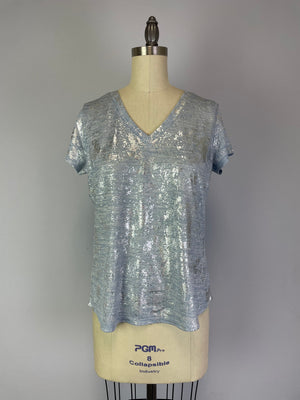 Short Sleeve Foil Print V Neck Top -- Sky Silver (D28813)