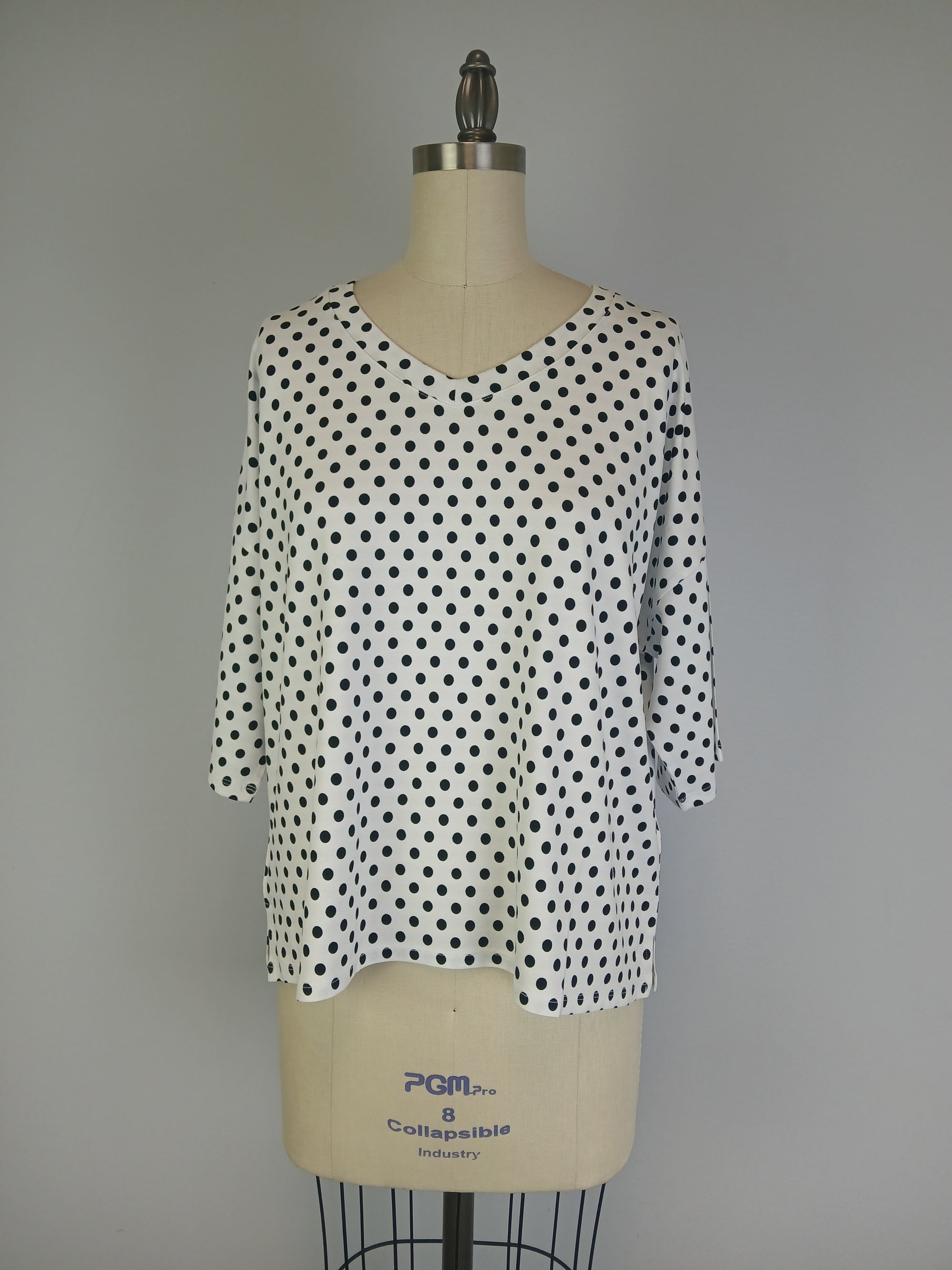 3/4 Sleeve DOT Printed Knit Top D28836