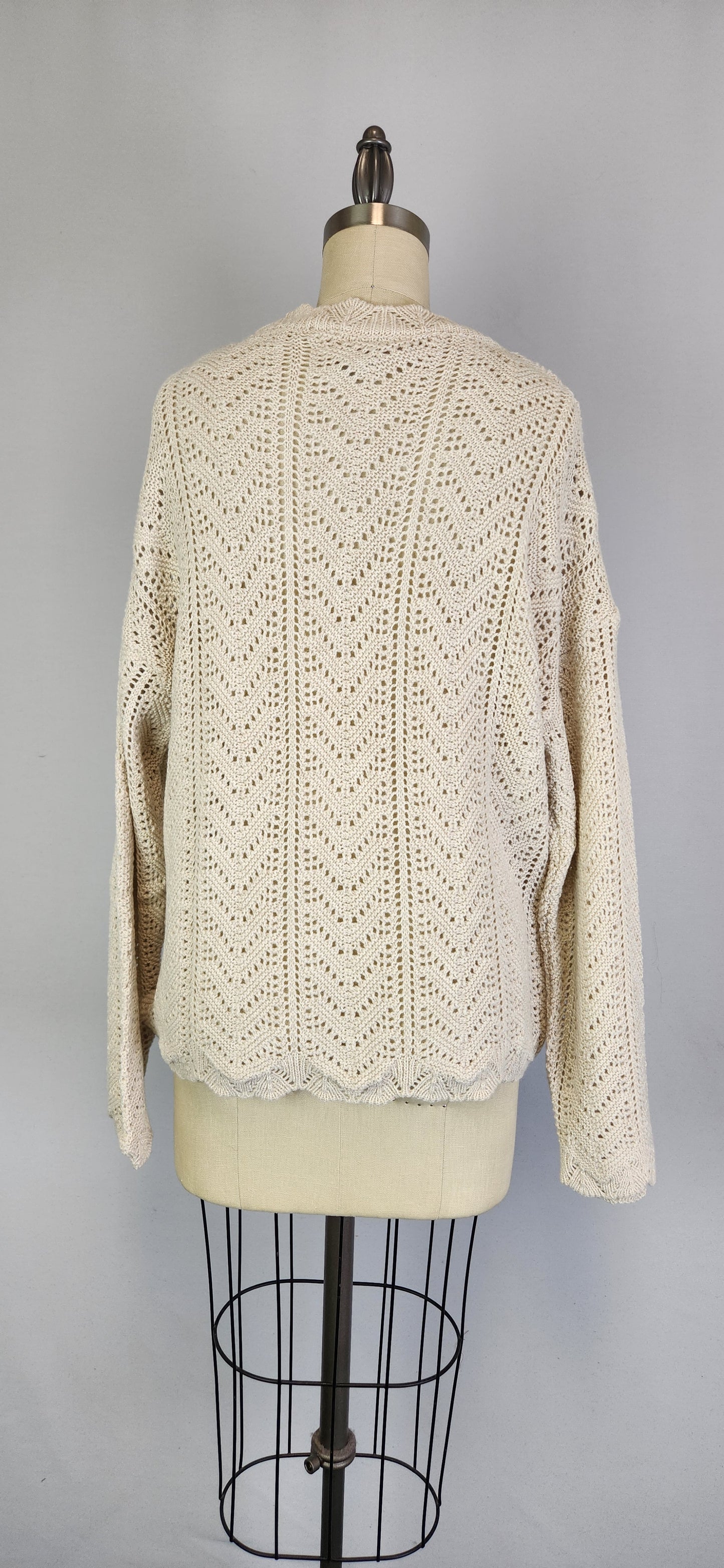Scallop Stitch Crew Neck Sweater (D9343)