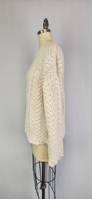 Scallop Stitch Crew Neck Sweater (D9343)