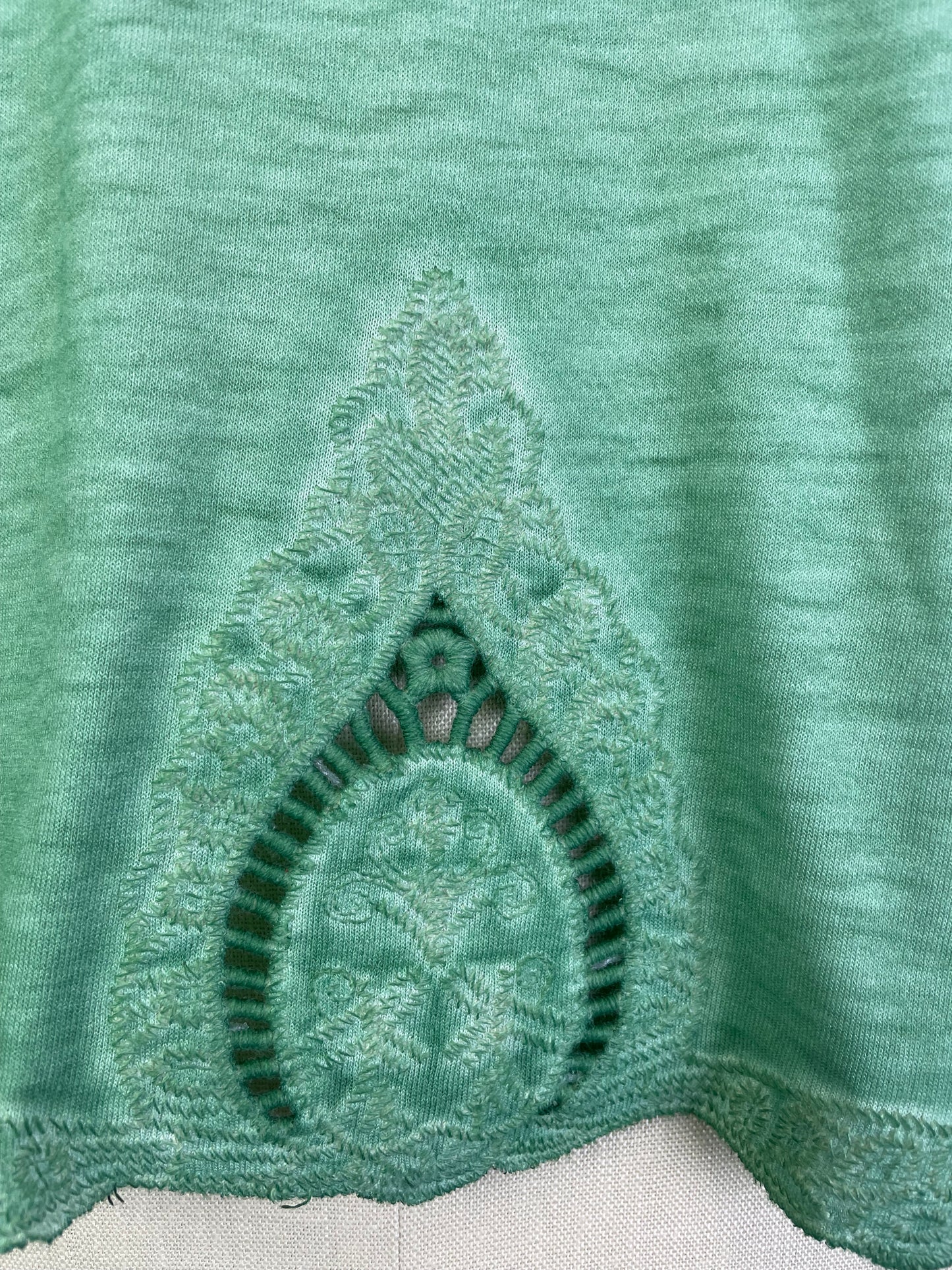 Short Sleeve Oil Dye Embroidered Hem Top (D190242) Agave