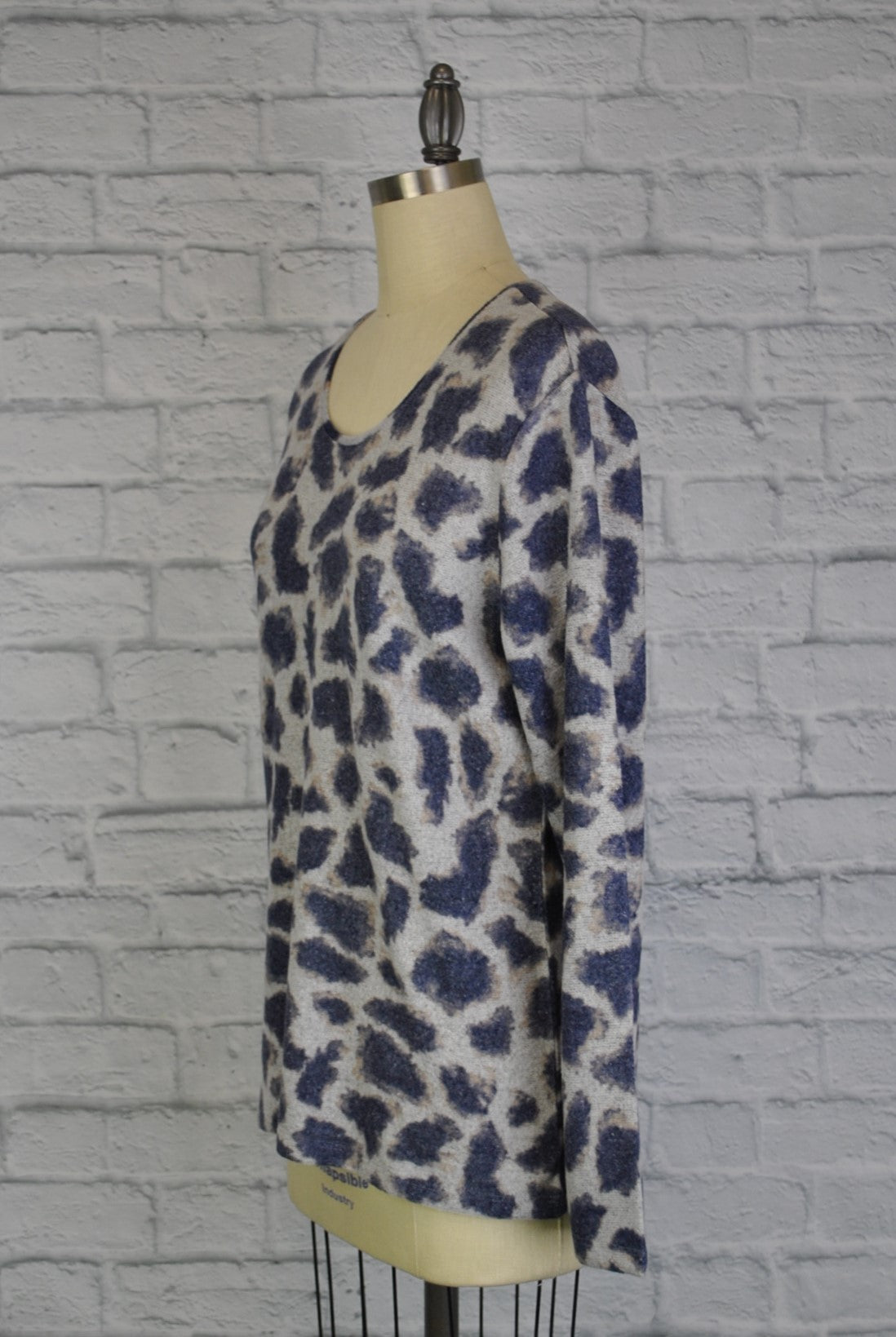 Scoop Neck Sweater-like Top - Giraffe Purple