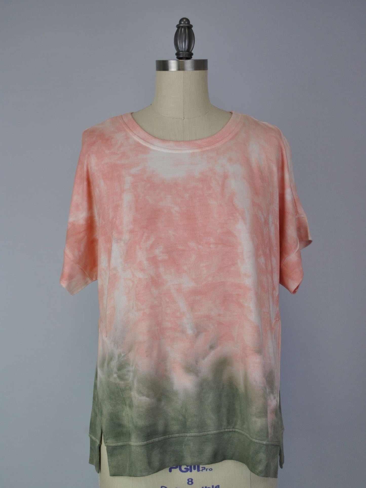 Cutoff Sleeve Tie Dye Top -- Military Olive S/S (D190692)