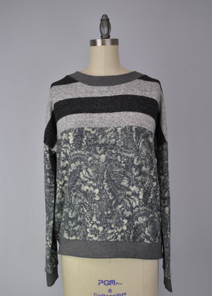 Sweater-like Print Top - Dark Grey Stripe Flower (D90101)