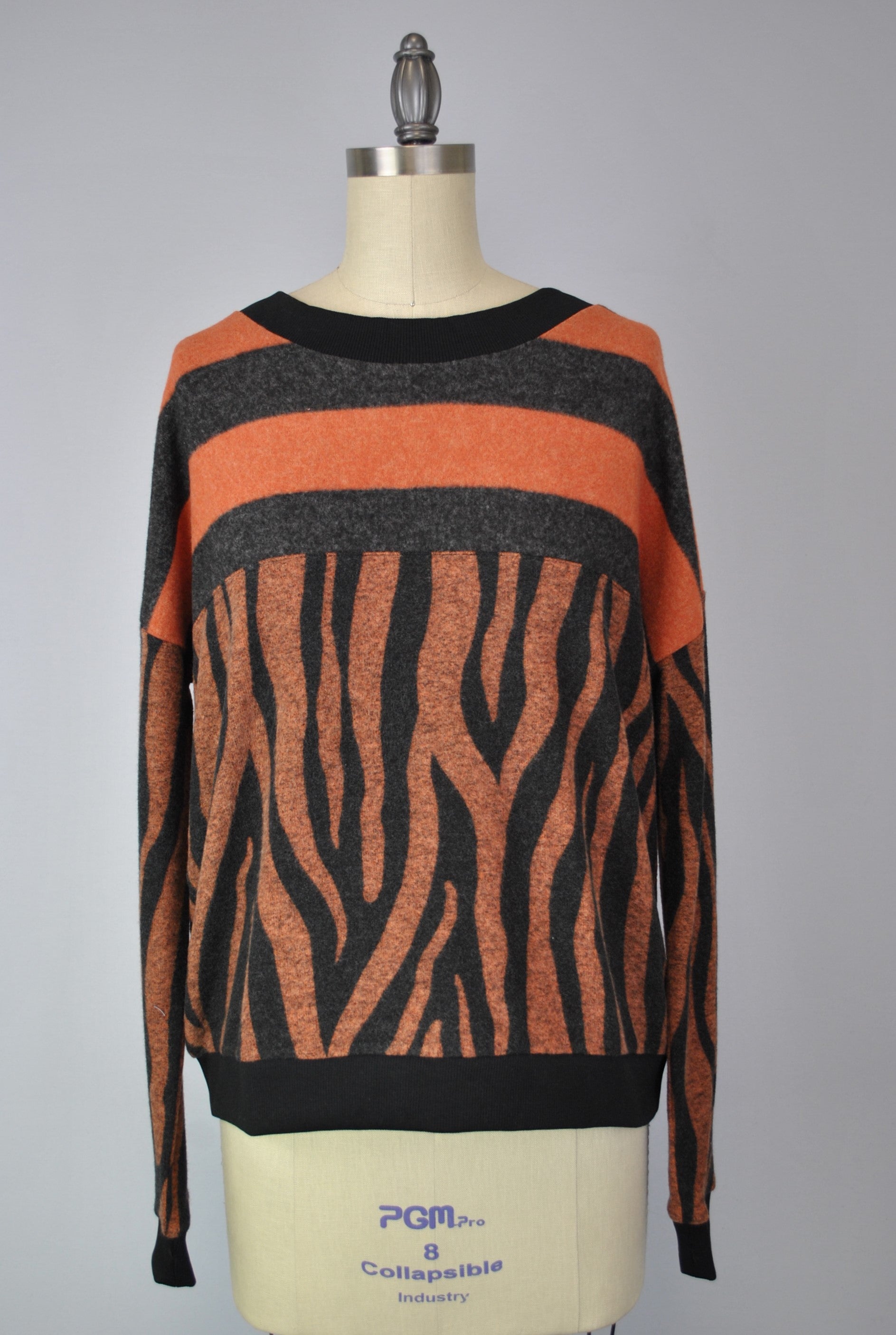 Sweater-like Yummy Top - Orange Zebra (D90101)